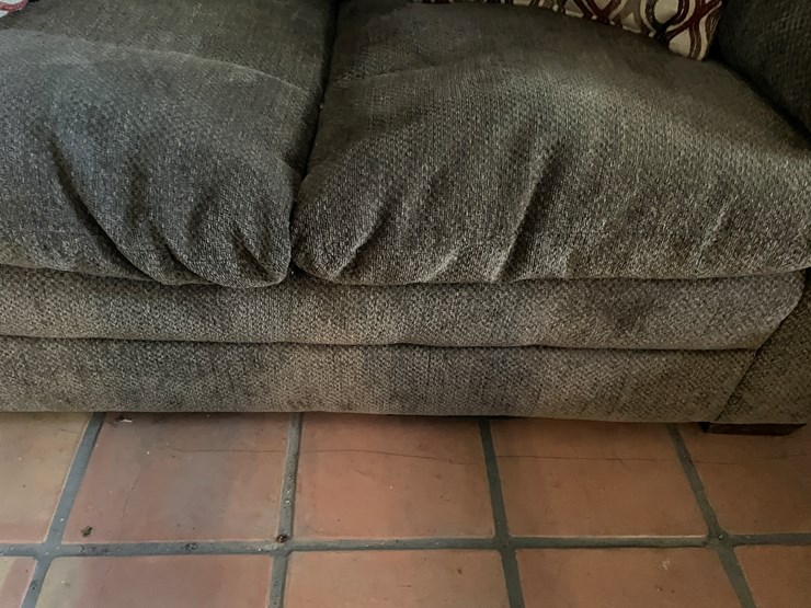 #3744-•-matching-couch-and-loveseat-image-16