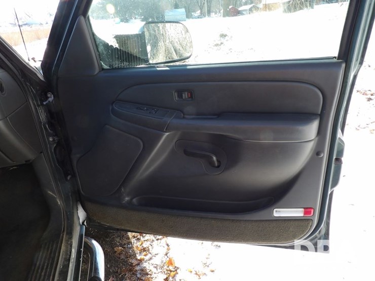 2005-chevrolet-silverado-3500-image-34