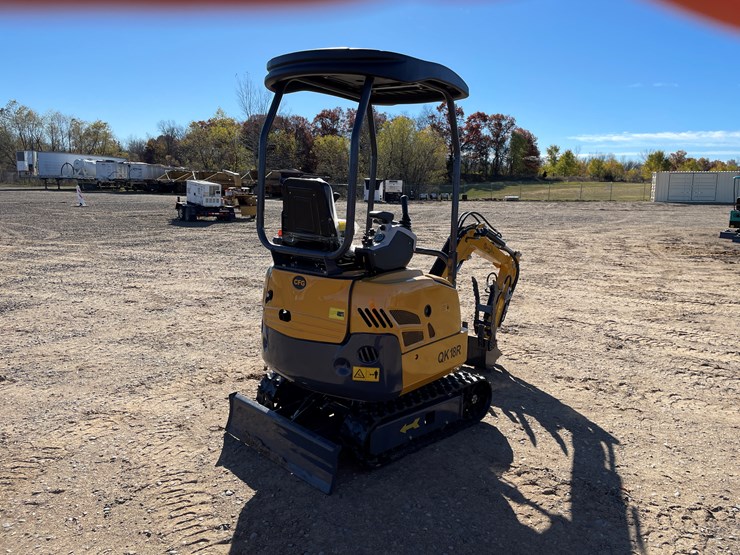 #9272-•-unused-2025-cfg-mini-excavator-image-3
