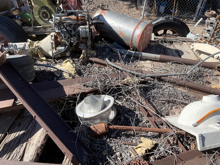 #3729-•-pair-of-trailers-and-scrap-metal-image-28
