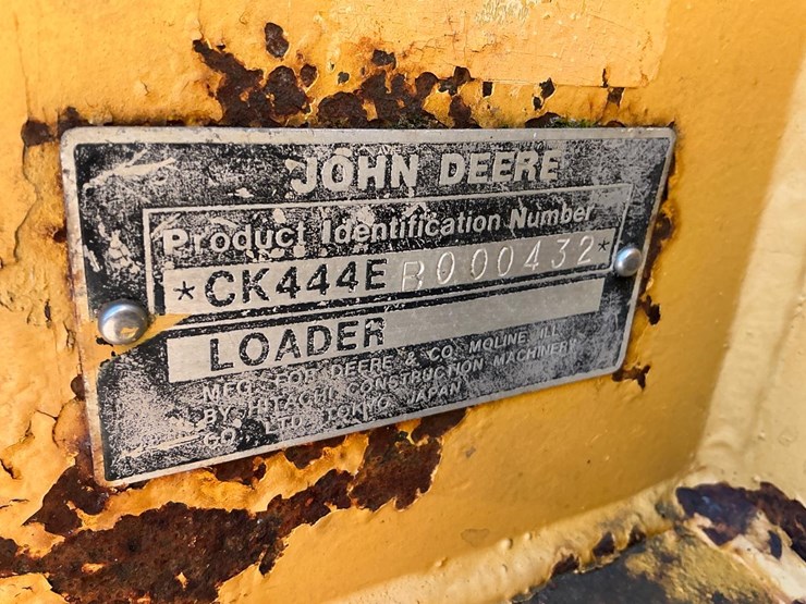 1989-deere-444e-image-10