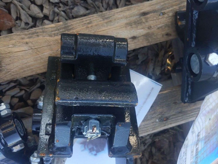 unused-tpm-mini-excavator-quick-hitch-image-3