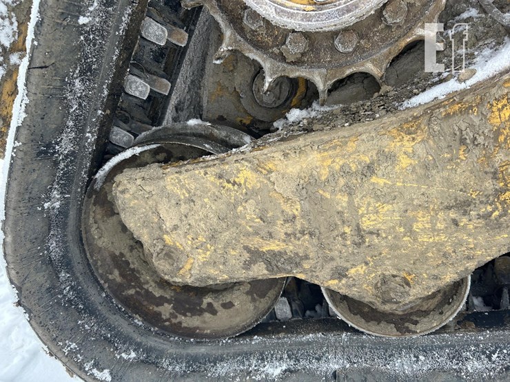 2021-caterpillar-259d3-image-31