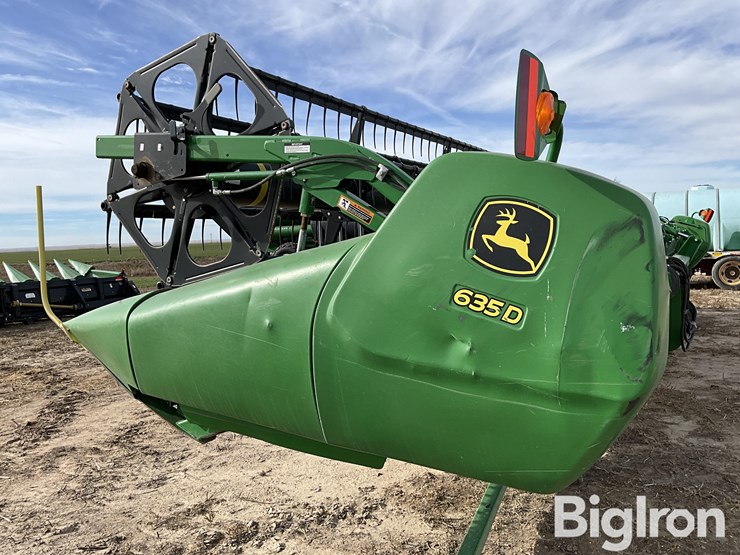 john-deere-635d-image-11