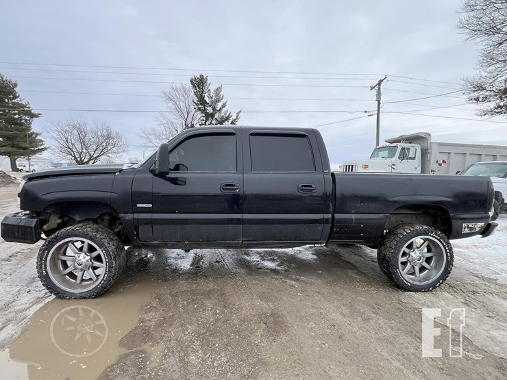 chevrolet-silverado-2500hd-image-1