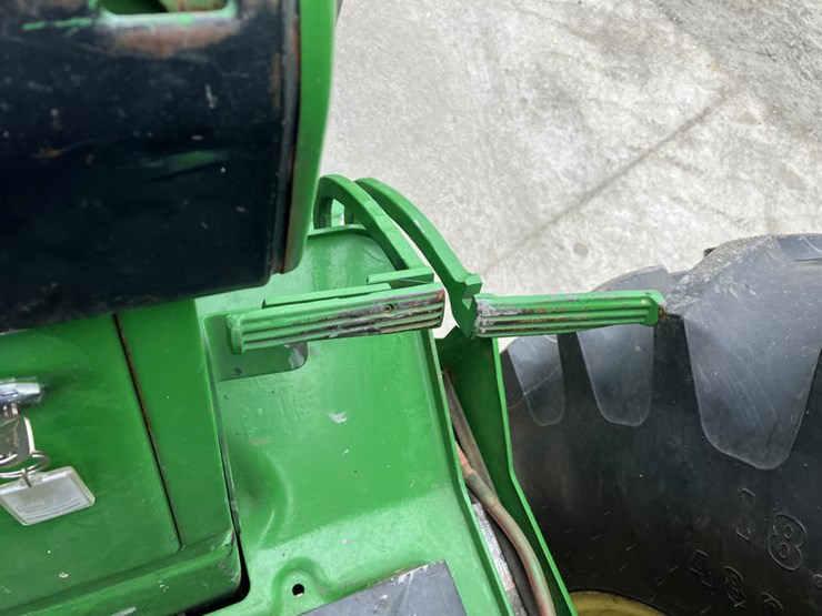 john-deere-4320-image-24