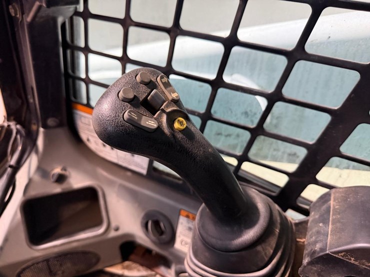 bobcat-t770-image-28