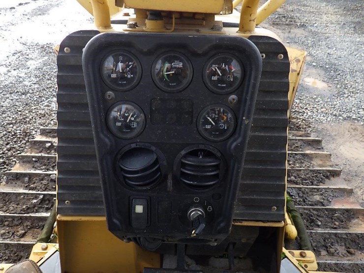 caterpillar-d4g-image-27