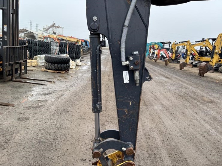 2022-deere-35g-image-18