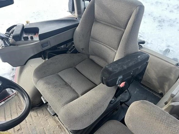 case-ih-magnum-260-image-26