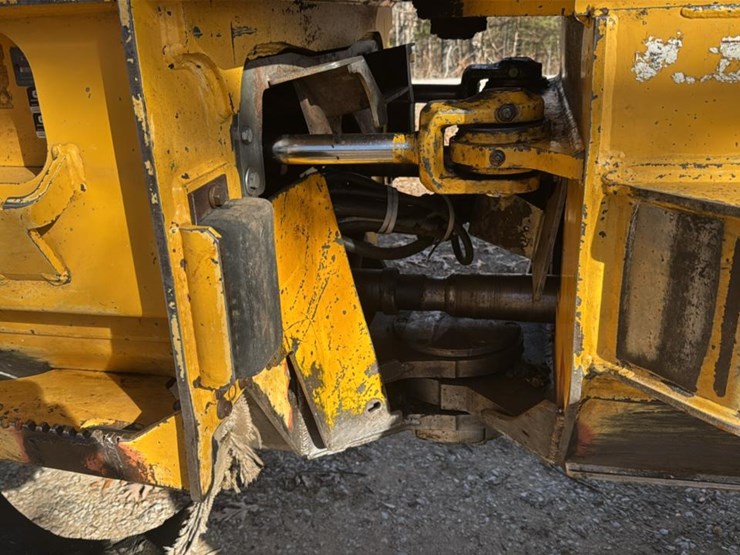 #136-•-1999-john-deere-648gll-grapple-skidder-image-37