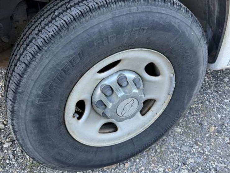 2006-chevrolet-3500-image-6