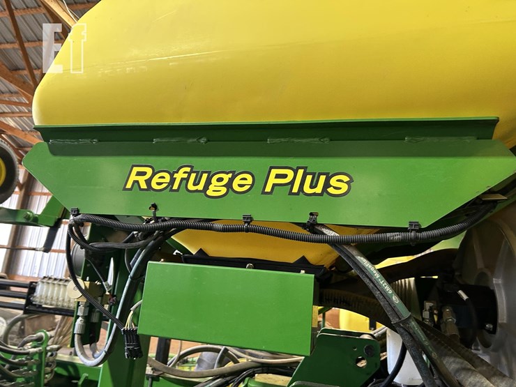 2014-john-deere-db60-image-26