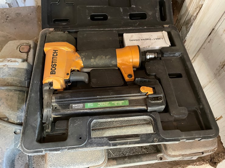 #3715-•-air-tools,-grinder-and-jack-image-4