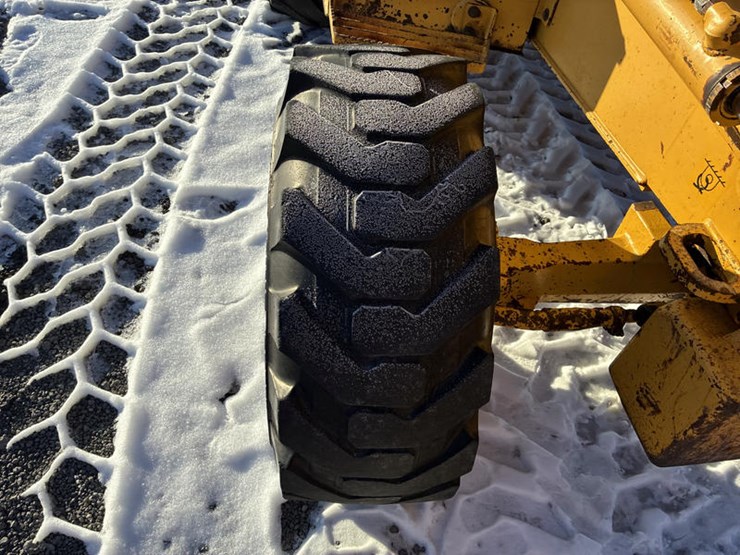 john-deere-310d-image-43