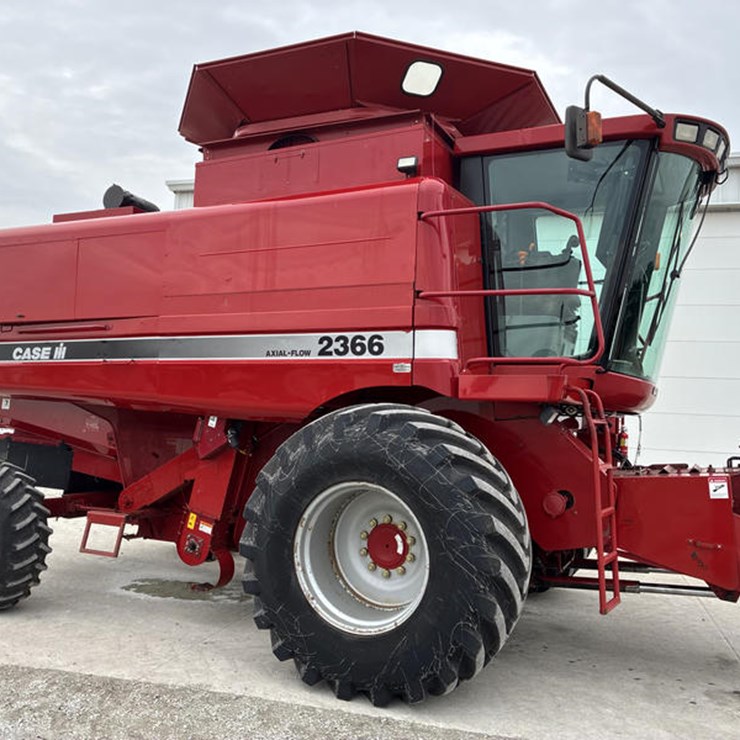 CASE IH 2366