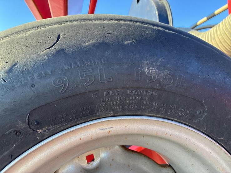 case-ih-1200-image-17