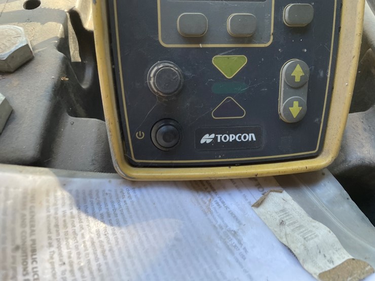 #3731-•-topcon-paver-and-profiler-control-box-image-10