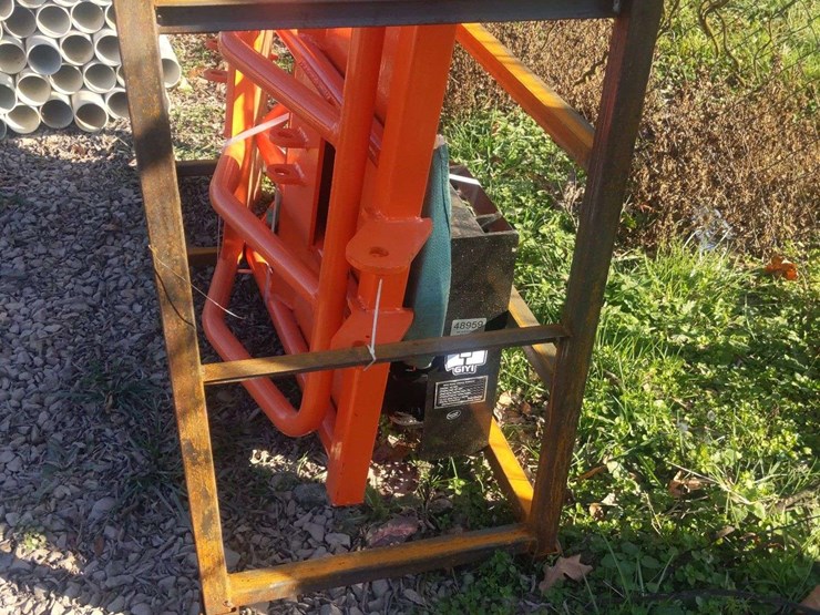 unused-giyi-skid-steer-clamp-grabber-model-#cl100-image-2