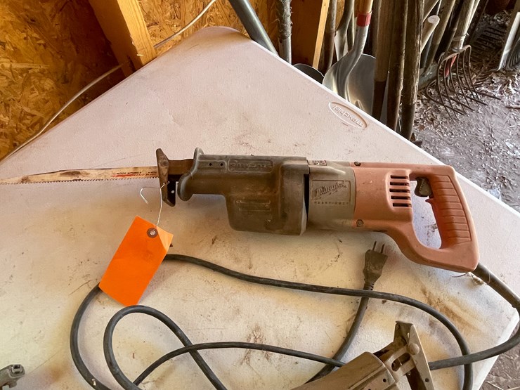 #3674-•-(2)-milwaukee-corded-sawzall's-image-8