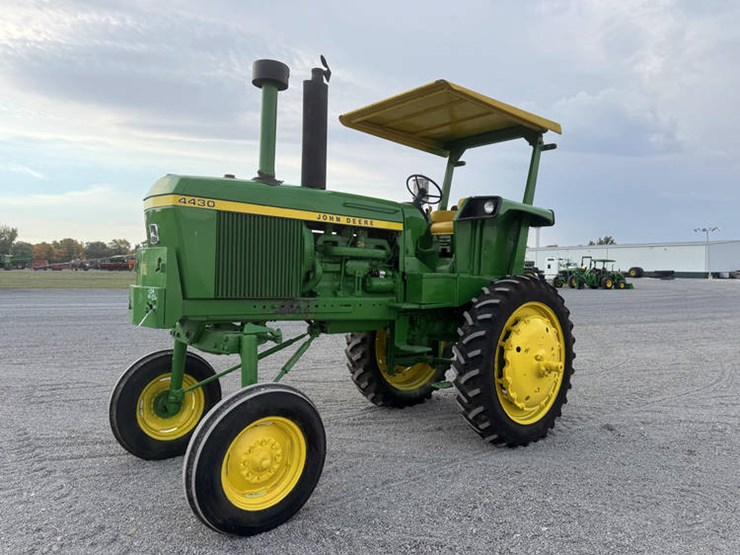 john-deere-4430-image-2