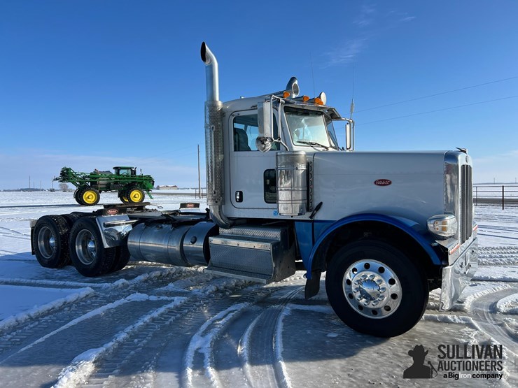 2014-peterbilt-388-image-3