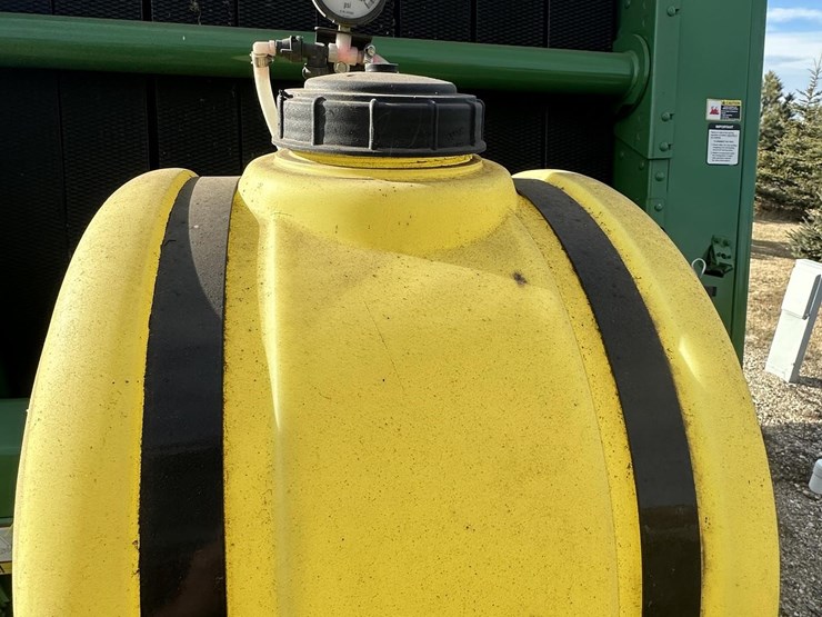 2018-john-deere-560m-image-24