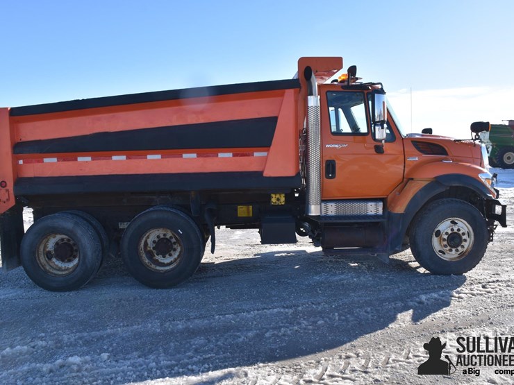 2009-international-7400-image-4