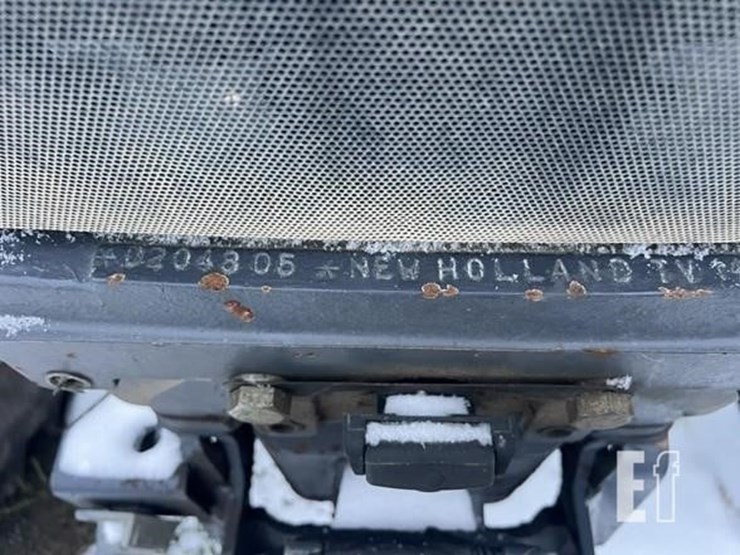 new-holland-tv140-image-9