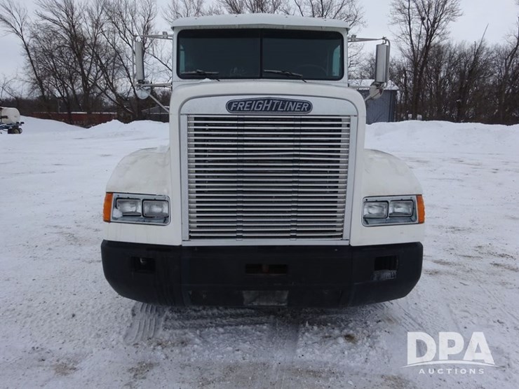 1994-freightliner-fld120-image-6