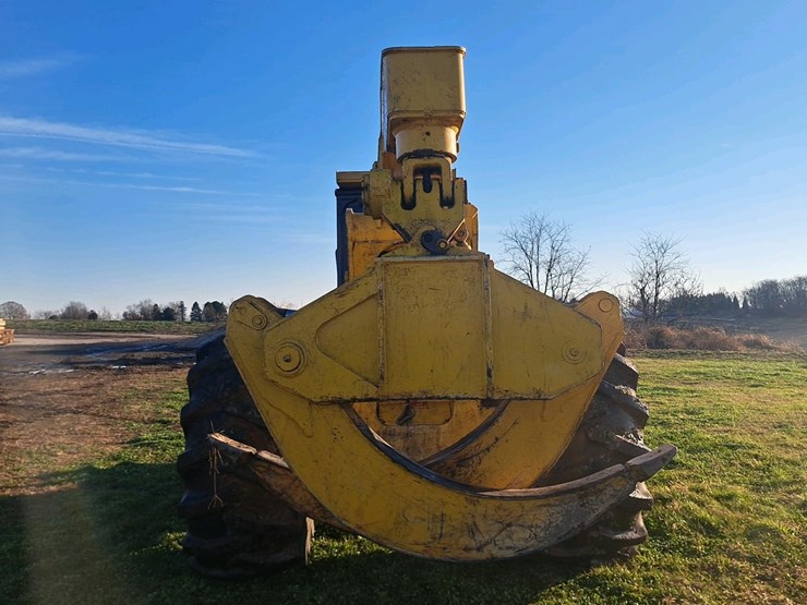 john-deere-748-image-25