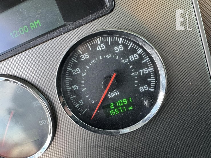 2014-kenworth-t370-image-65