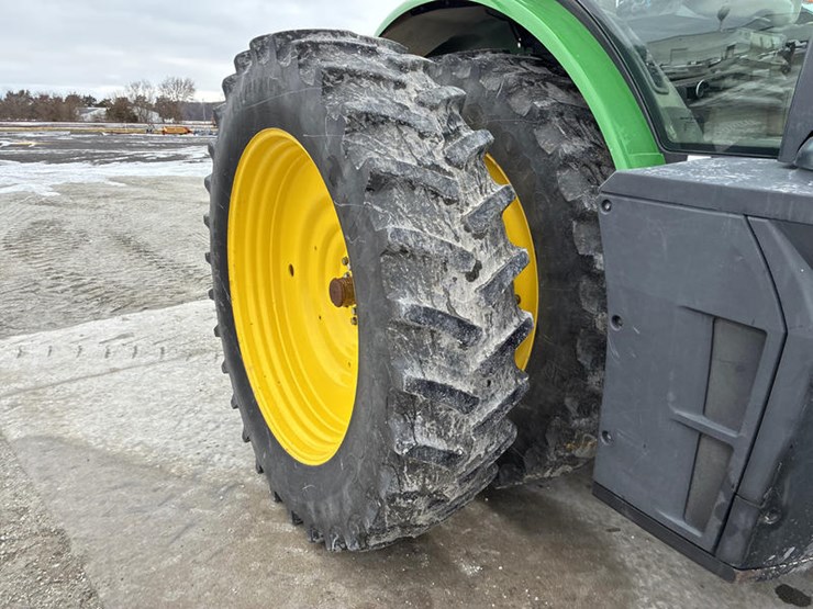 john-deere-8370r-image-48