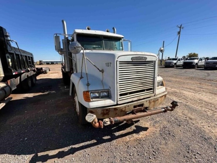 1996-freightliner-bobtail-water-truck-image-6
