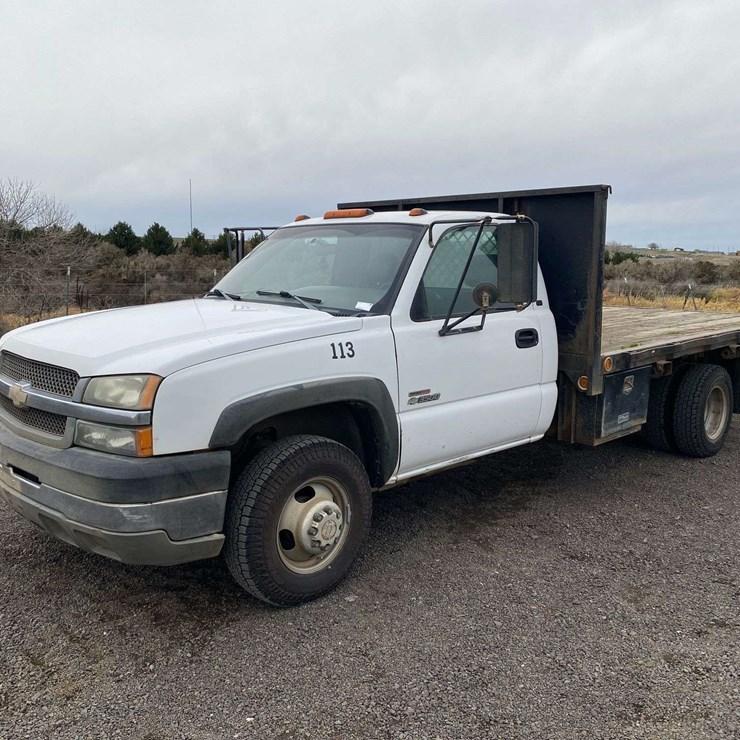2004 CHEVROLET 3500