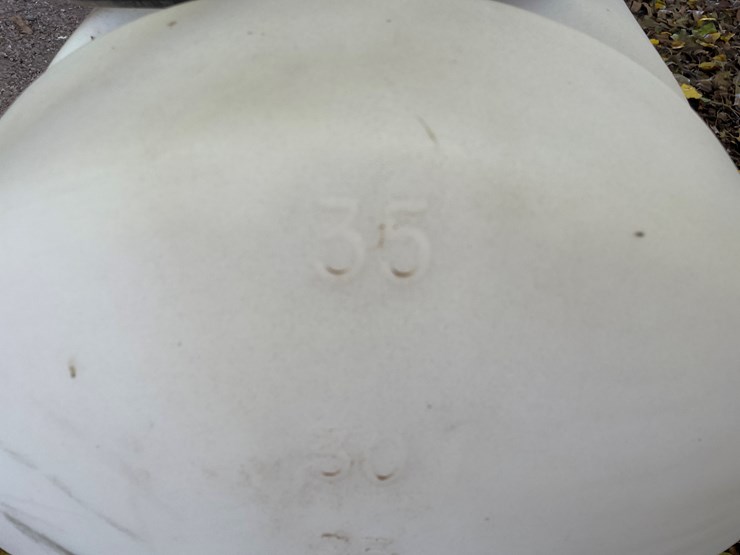 #3712-•-35-gallon-poly-sprayer-image-5