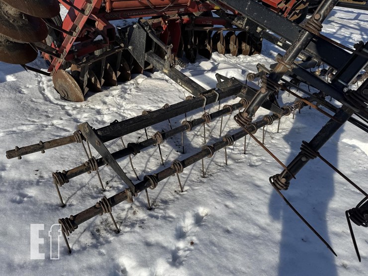 case-ih-3900-image-40