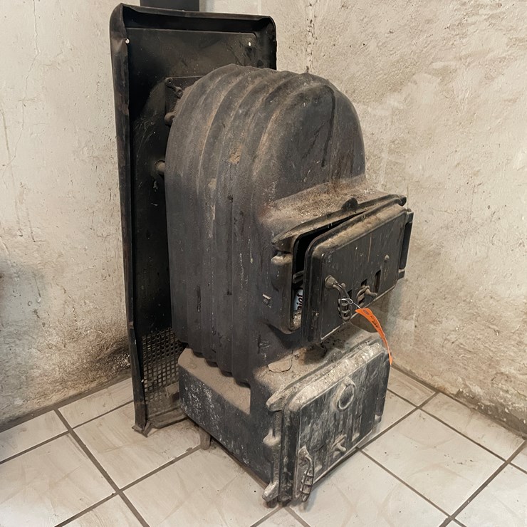 #3737 • Antique Cast Iron Stove/ Water Heater