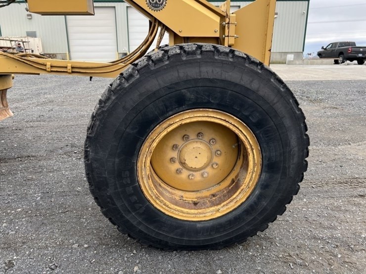 2006-caterpillar-160h-image-41