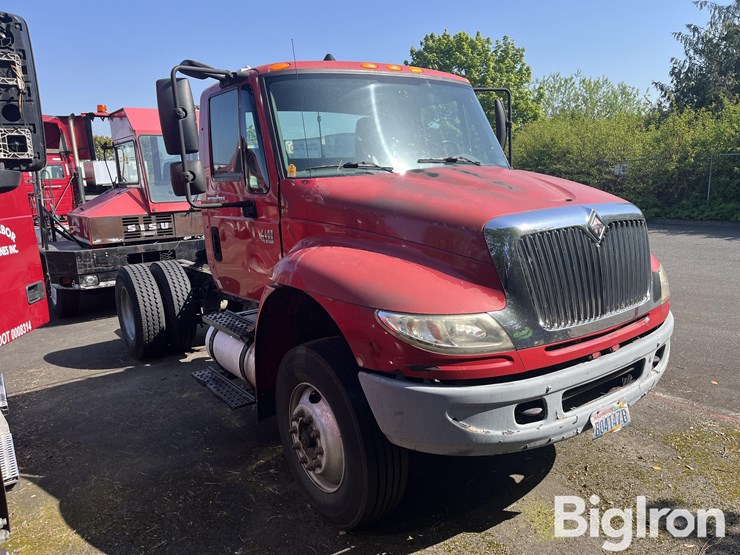 2007-international-durastar-4400-image-3