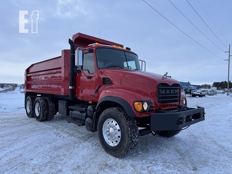 2004-mack-granite-cv713-image-2