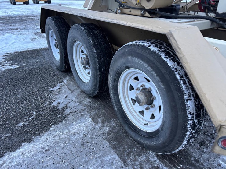 2010-unverferth-3750-image-14