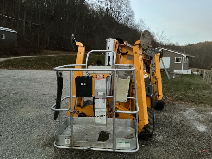 #108-•-2009-bil-jax-5533xa-boom-lift-image-35