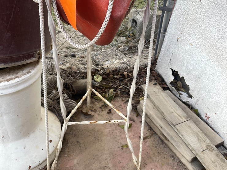 #3735-•-plant-stands,-gas-cans,-and-buckets-image-8