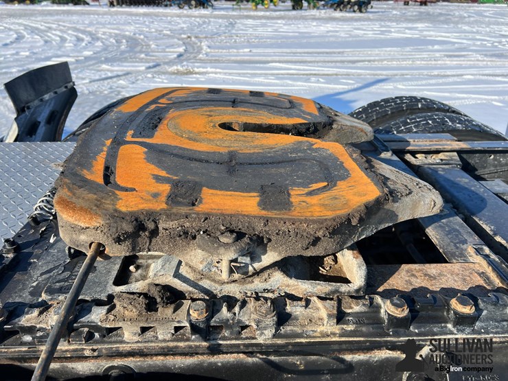 2014-peterbilt-388-image-13