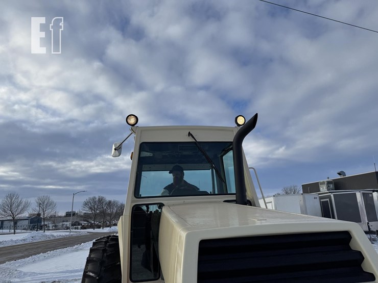 j-i-case-2290-image-65