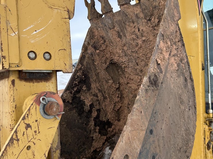 caterpillar-420d-image-39