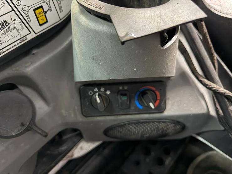 bobcat-t770-image-26