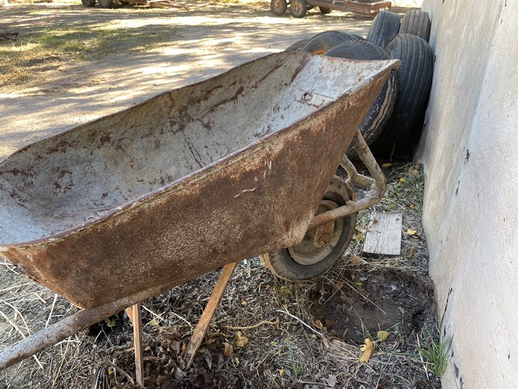 #3698-•-wheelbarrow-image-8