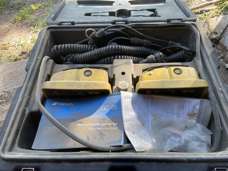 #3731-•-topcon-paver-and-profiler-control-box-image-18